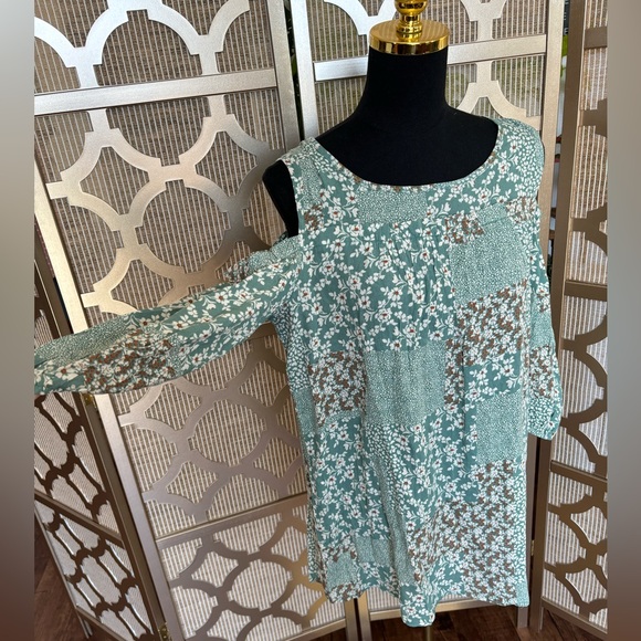 NWT | Suzanne Betro | Sage Floral Patchwork Cold-Shoulder Tunic | Small - Picture 2 of 8